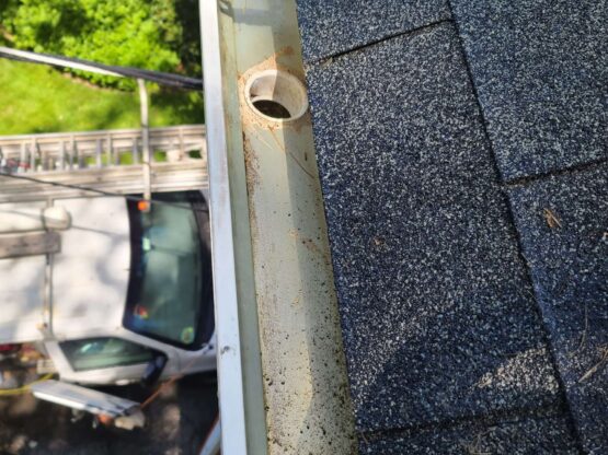 Gutter cleaning Falls Church clean gutters